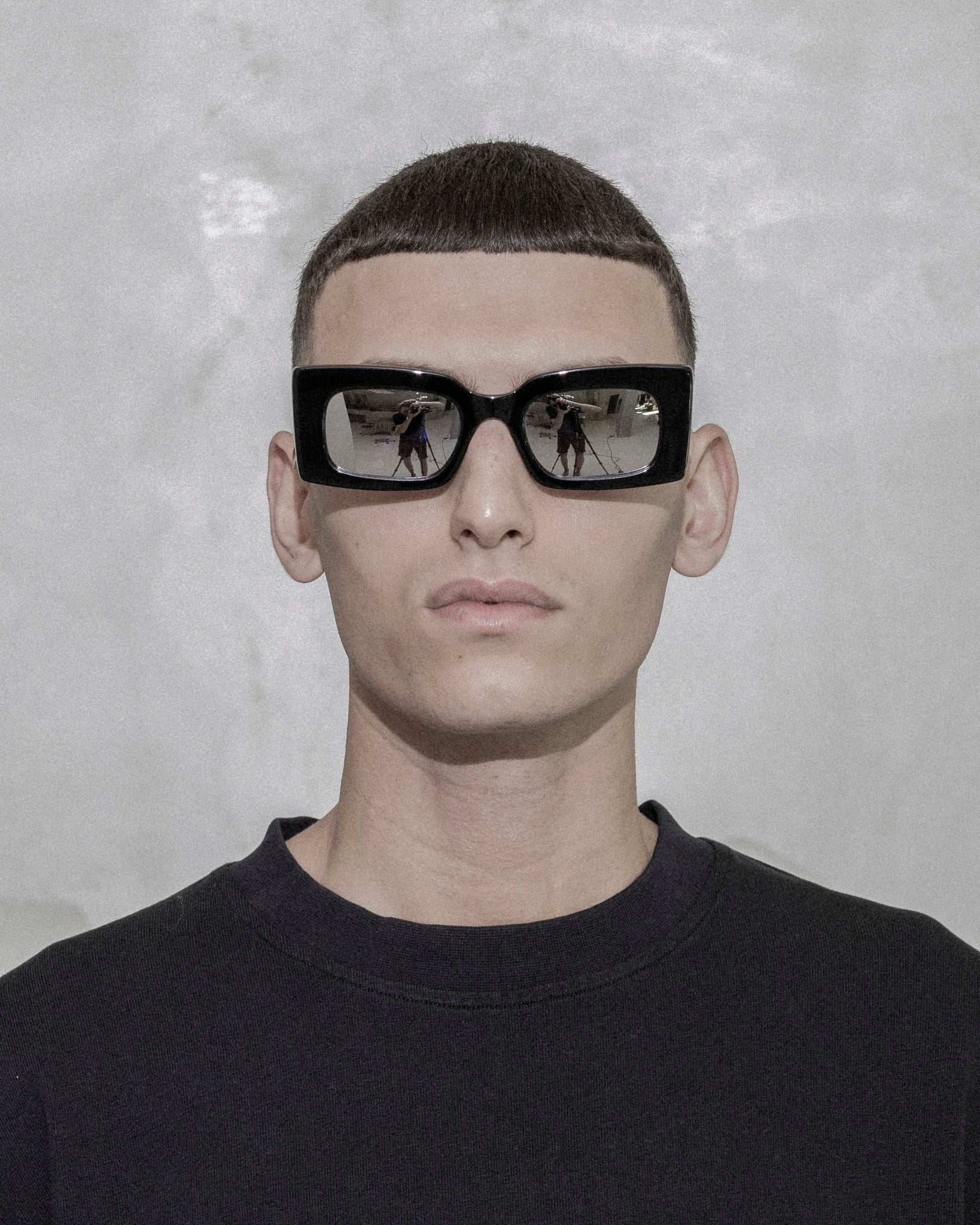 Deville - Black - Image 6