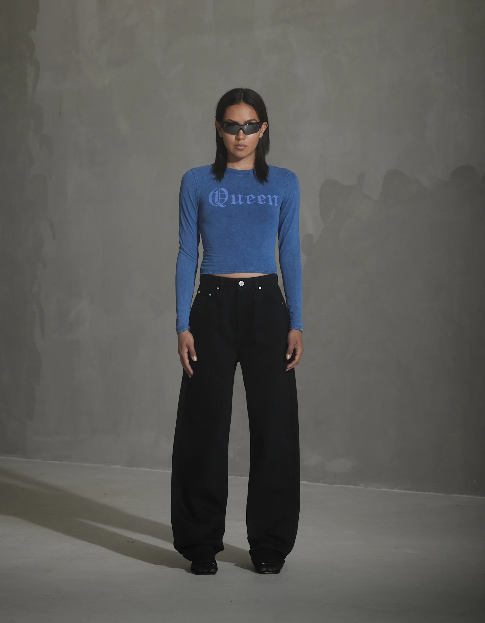 Relaxed Denim Jeans - Black Tint - Image 4
