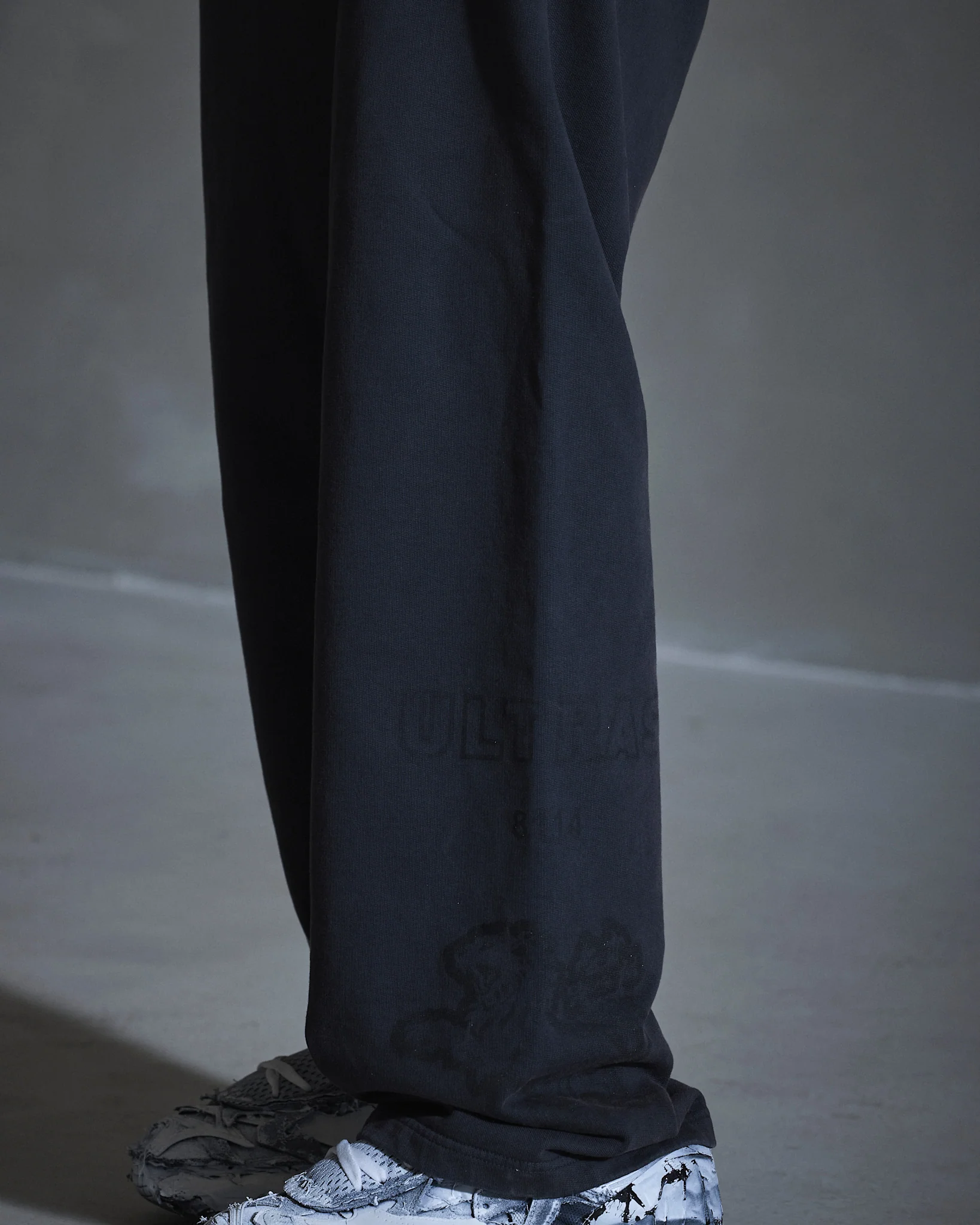 Ultras Logo Sweat Pants - Black - Image 3