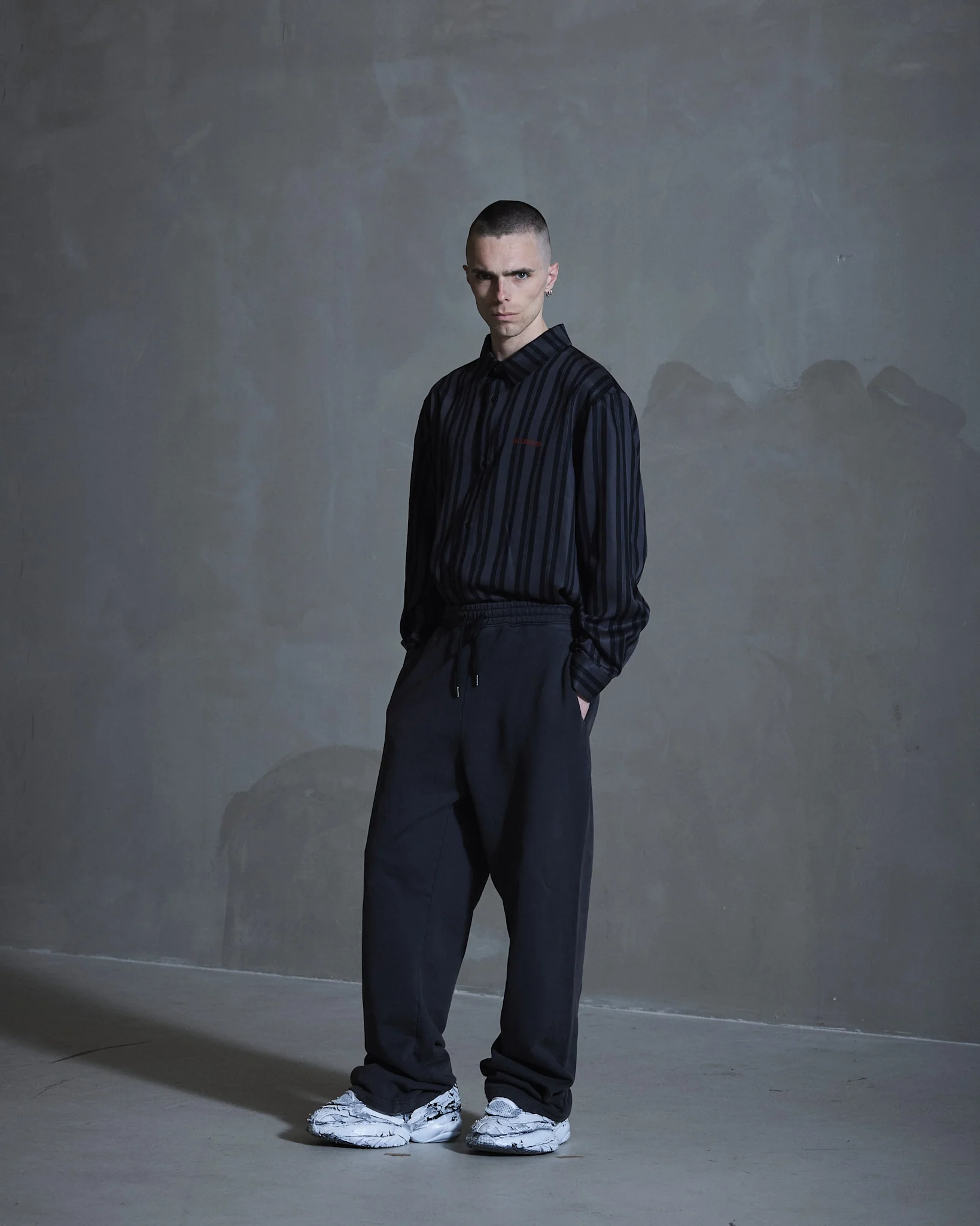 Ultras Logo Sweat Pants - Black - Image 4
